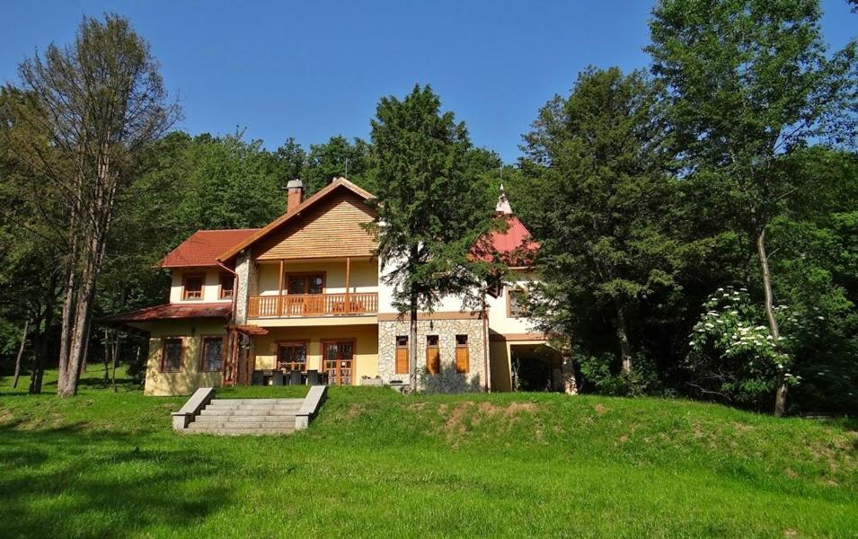 Szelcepuszta Vadászház Hotel Exterior foto